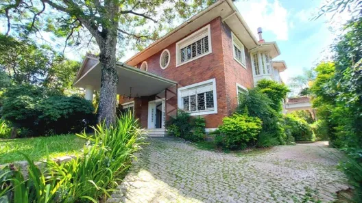 Casa com 5 Quartos para alugar, 720m² no Três Figueiras, Porto Alegre