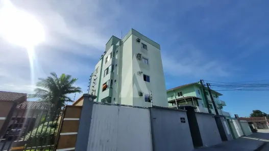 Apartamento com 2 Quartos para alugar, 56m² no Iririú, Joinville