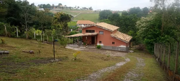 Fazenda/Sítio com 3 Quartos à venda, 2637m² no Veraneio Irajá, Jacareí