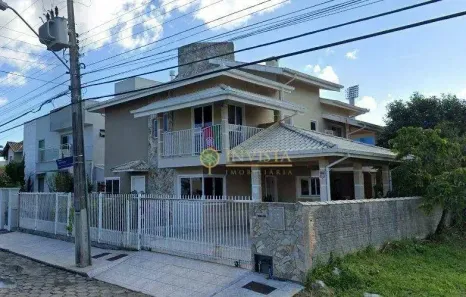 Casa com 3 Quartos à venda, 360m² no Carianos, Florianópolis