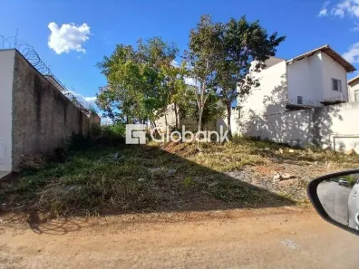 Lote/Terreno à venda, 225m² no Chácaras Paraíso, Montes Claros