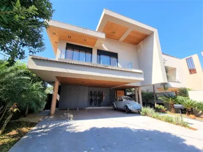 Sobrado com 3 Quartos à venda, 358m² no Vila Vilas Boas, Campo Grande