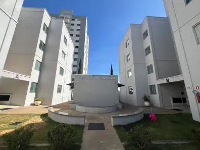 Apartamento com 2 Quartos para alugar, 55m² no Setor Araguaia, Aparecida de Goiânia