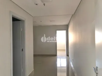 Ponto Comercial para alugar, 40m² no Brasil, Uberlândia