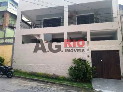 Casa com 3 Quartos à venda, 320m² no Vila Valqueire, Rio de Janeiro