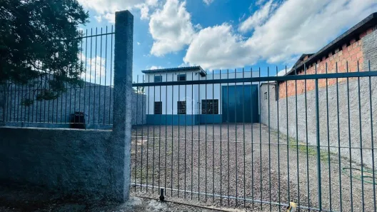Prédio Comercial para alugar, 185m² no Vila Rica, Portão
