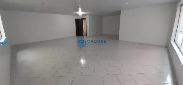 Imóvel Comercial para alugar, 90m² no Exposição, Caxias do Sul