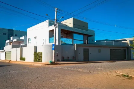 Casa com 5 Quartos à venda, 474m² no Jardim Europa, Irecê