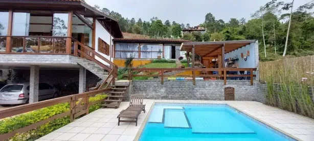 Casa de Condomínio com 4 Quartos à venda, 330m² no Albuquerque, Teresópolis