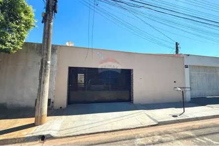 Casa com 3 Quartos à venda, 109m² no Conjunto Habitacional Hilda Mandarino, Araçatuba