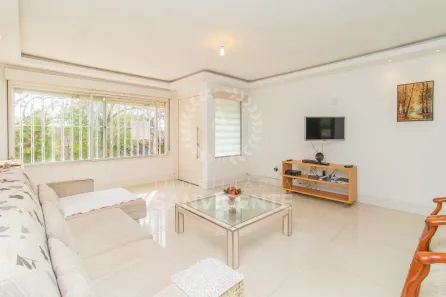 Casa com 3 Quartos à venda, 147m² no Chácara das Pedras, Porto Alegre