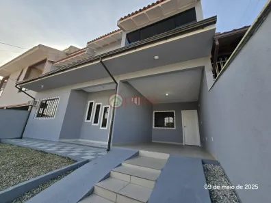 Casa com 6 Quartos à venda, 200m² no Forquilhas, São José