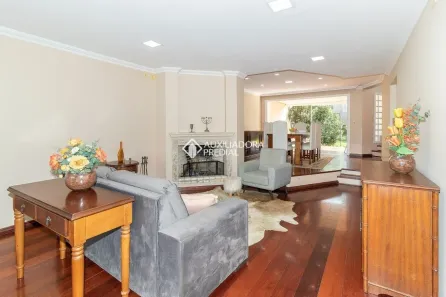 Casa com 3 Quartos à venda, 317m² no Santo Antônio, Porto Alegre