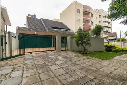 Imóvel Comercial com 3 Quartos para alugar, 350m² no Cabral, Curitiba