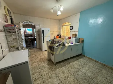 Casa com 4 Quartos à venda, 158m² no Vila Mazzei, Itapetininga