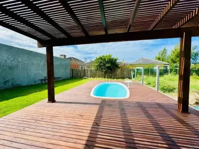 Casa com 2 Quartos à venda, 160m² no Atlântida Sul, Osório
