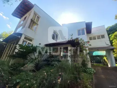Casa com 4 Quartos à venda, 200m² no Cidade Jardim, Uberlândia