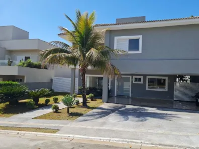 Sobrado com 4 Quartos para alugar, 450m² no Jardins Paris, Goiânia