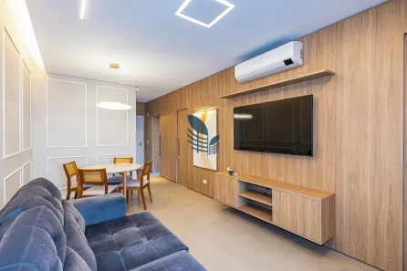 Apartamento com 2 Quartos para alugar, 96m² no Centro, Curitiba