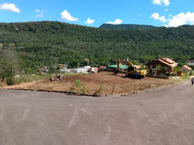 Lote/Terreno à venda, 360m² no Vila Cristina, Caxias do Sul