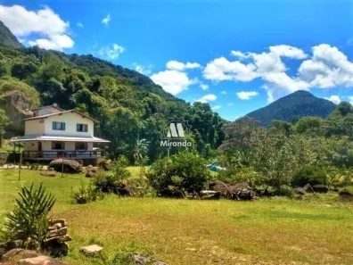 Casa com 4 Quartos à venda, 160m² no Limoeiro, Guapimirim