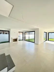 Casa de Condomínio com 3 Quartos à venda, 270m² no Laranjal, Pelotas