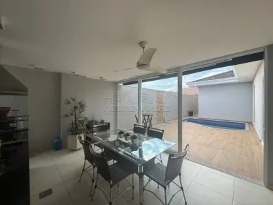Casa de Condomínio com 3 Quartos à venda, 215m² no Vila Aviação, Bauru