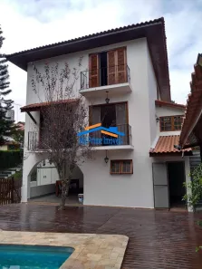 Sobrado com 5 Quartos para alugar, 380m² no Granja Viana, Cotia