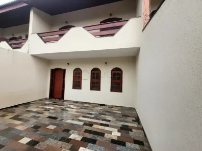 Casa com 3 Quartos para alugar, 144m² no Jardim São Roque, Americana