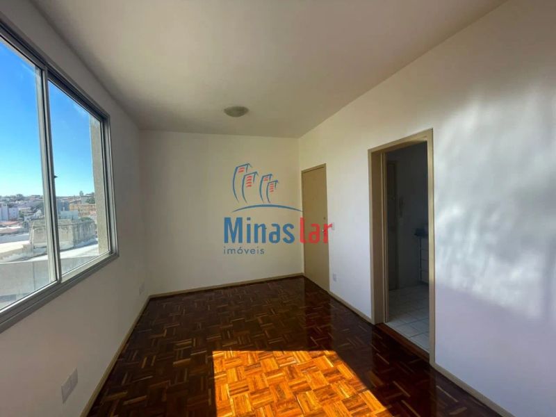 Apartamento com 2 quartos — Santa Efigênia, Belo Horizonte