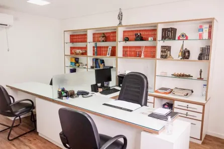 Sala Comercial à venda, 38m² no Pitangueiras, Guarujá