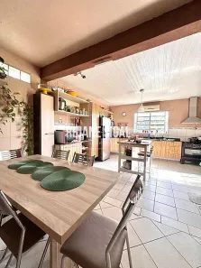Casa com 3 Quartos à venda, 300m² no Três Vendas, Pelotas