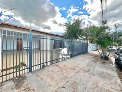 Casa com 4 Quartos à venda, 220m² no Jardim Novo Sabará, Londrina