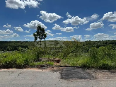 Lote/Terreno à venda, 200m² no Santa Lúcia, Divinópolis