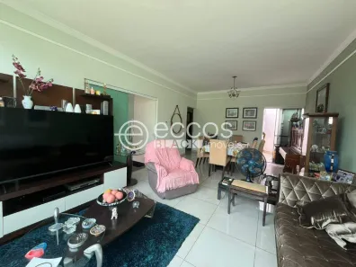 Casa com 3 Quartos à venda, 163m² no Cidade Jardim, Uberlândia