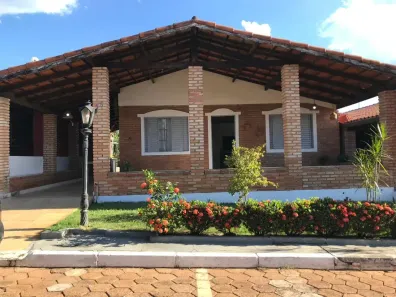 Casa de Condomínio com 3 Quartos para alugar, 80m² no Mansões Águas Quentes, Caldas Novas