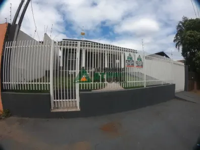 Casa com 3 Quartos à venda, 121m² no Shangri-lá, Londrina