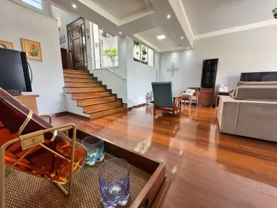 Casa com 5 Quartos à venda, 285m² no Bom Pastor, Juiz de Fora