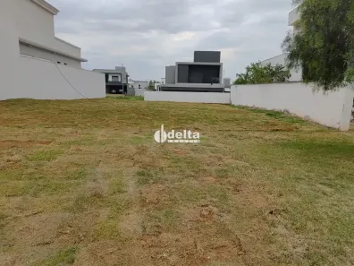 Lote/Terreno à venda, 465m² no Granja Marileusa, Uberlândia