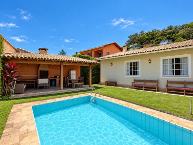 Casa de Condomínio com 4 Quartos à venda, 229m² no Carlos Guinle, Teresópolis