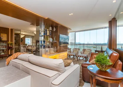 Apartamento com 4 Quartos à venda, 190m² no Pioneiros, Balneário Camboriú