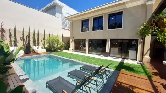 Sobrado com 4 Quartos para venda ou aluguel, 330m² no Jardim Guedala, São Paulo