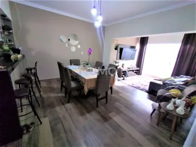 Casa com 3 Quartos para venda ou aluguel, 272m² no Jardim Chapadão, Campinas