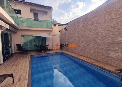 Sobrado com 4 Quartos à venda, 276m² no Jardim Textil, São Paulo