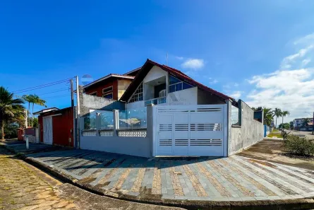 Casa com 5 Quartos à venda, 185m² no Centro, Peruíbe