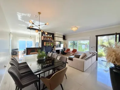 Casa de Condomínio com 4 Quartos à venda, 184m² no XANGRI-LÁ, Xangri-lá