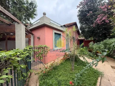 Casa com 4 Quartos para alugar, 219m² no Caxingui, São Paulo