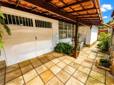 Casa com 4 Quartos à venda, 200m² no Valparaíso, Petrópolis