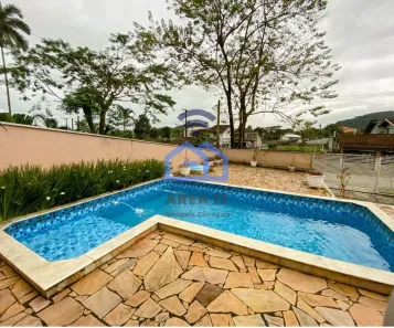 Sobrado com 5 Quartos à venda, 200m² no Jardim Terralão, Caraguatatuba