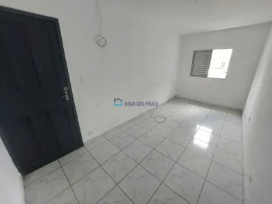 Casa com 2 Quartos para alugar, 70m² no Vila Gumercindo, São Paulo